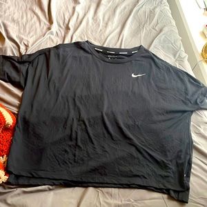 Nike cropped short sleeve black athletic mesh tshirt